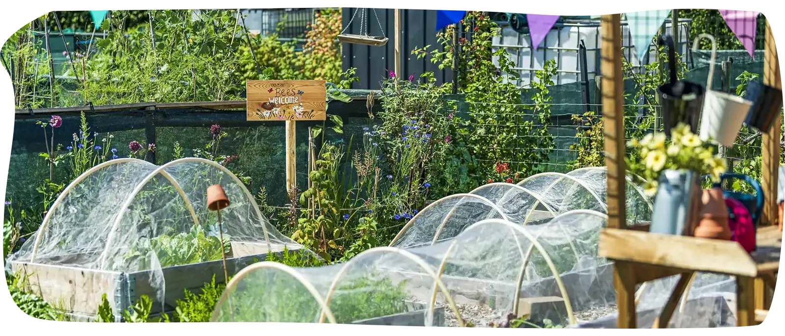 Moestuin met Bees welcome-bord